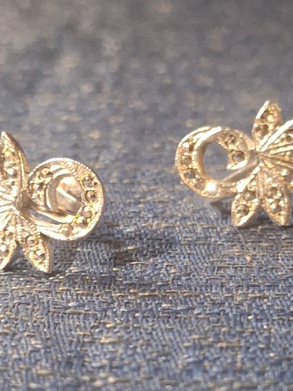 Vintage Silver Tone Floral Leaf Screw Back/clip Earrings - Elegant Women Jewelry - Picture 3 of 8